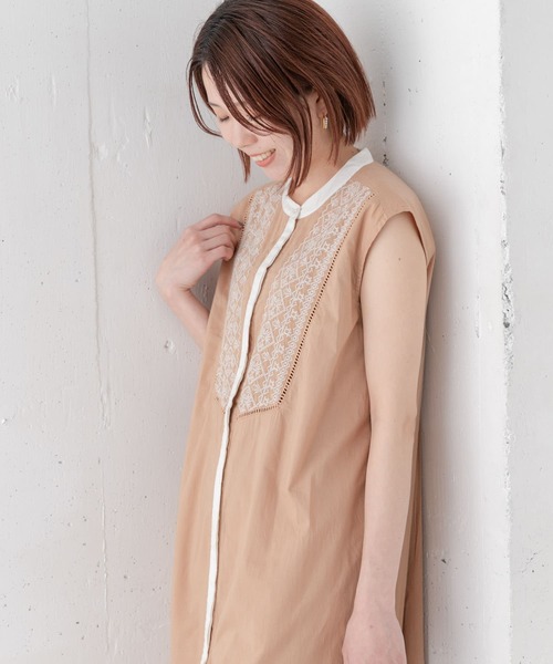 URBAN RESEARCH Sonny Label（アーバンリサーチサニーレーベル）の「エンブロイダリーワンピース（ワンピース・レディース・ベージュ/グレー系その他/ブラック・FREE）」の18枚目の写真