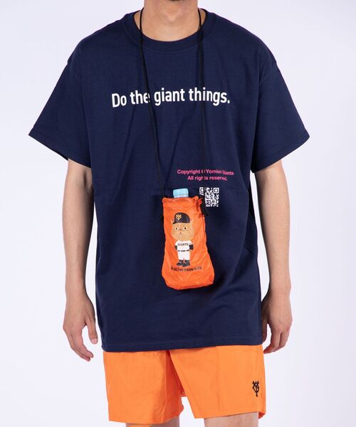 SHIPS(シップス)の「GIANTS×SHIPS: CAT 巾着 ネック ポーチ(ボディバッグ/ウエストポーチ・メンズ・ブラック/オレンジ・ONE SIZE)」の1枚目の写真