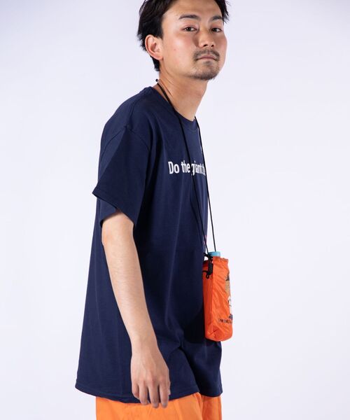 SHIPS(シップス)の「GIANTS×SHIPS: CAT 巾着 ネック ポーチ(ボディバッグ/ウエストポーチ・メンズ・ブラック/オレンジ・ONE SIZE)」の12枚目の写真