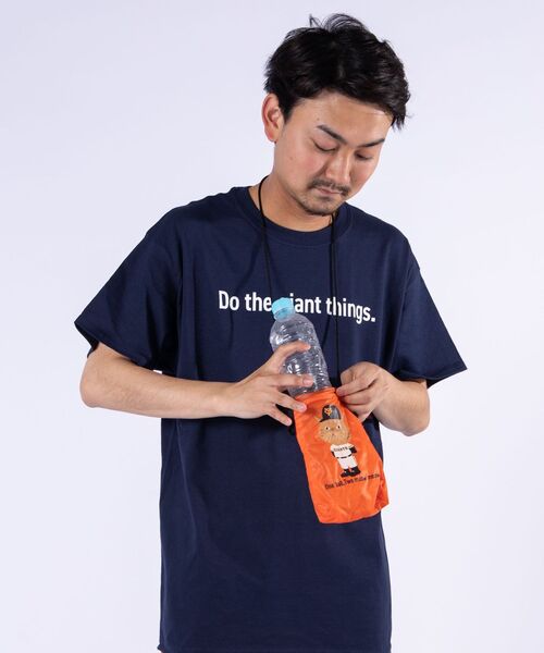 SHIPS(シップス)の「GIANTS×SHIPS: CAT 巾着 ネック ポーチ(ボディバッグ/ウエストポーチ・メンズ・ブラック/オレンジ・ONE SIZE)」の10枚目の写真