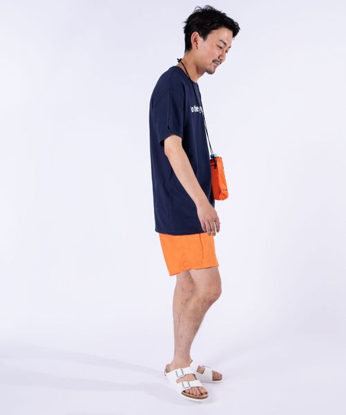 SHIPS(シップス)の「GIANTS×SHIPS: CAT 巾着 ネック ポーチ(ボディバッグ/ウエストポーチ・メンズ・ブラック/オレンジ・ONE SIZE)」の4枚目の写真