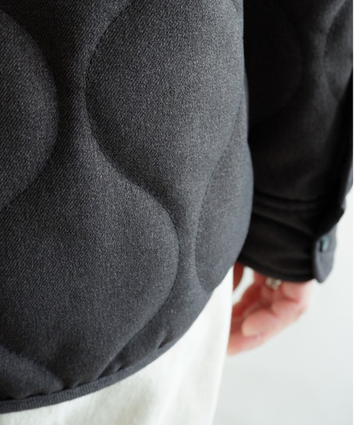 MANASTASH(マナスタッシュ)の「MANASTASH/マナスタッシュ W's PADDING JKT パディングジャケット(ブルゾン・レディース・ナチュラル/チャコールグレー・MEDIUM)」の5枚目の写真