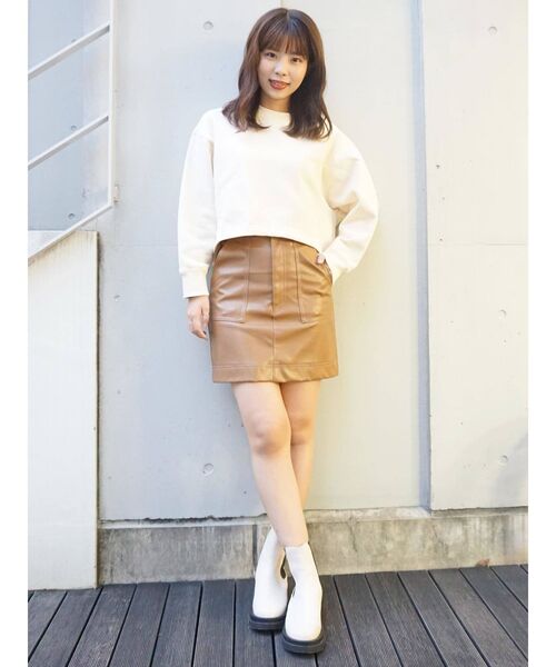 MERCURYDUO（マーキュリーデュオ）の「DC バックプリントクロップドスウェット（Tシャツ/カットソー・レディース・アイボリー/ベージュ・FREE）」の3枚目の写真