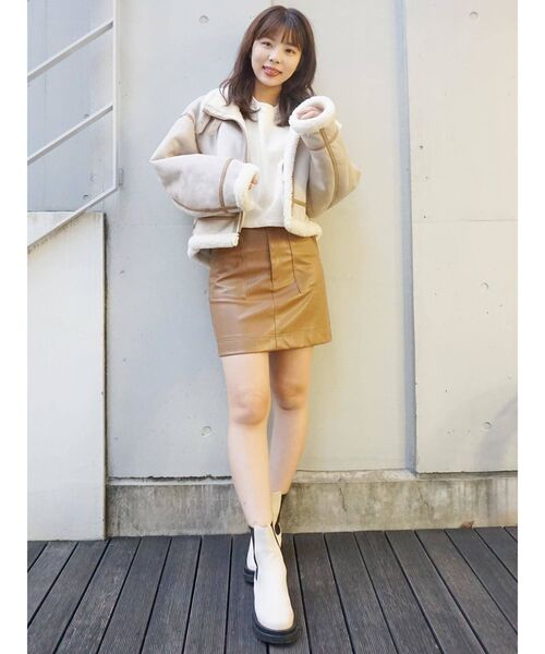 MERCURYDUO（マーキュリーデュオ）の「DC バックプリントクロップドスウェット（Tシャツ/カットソー・レディース・アイボリー/ベージュ・FREE）」の5枚目の写真