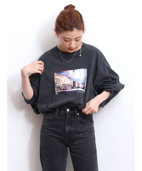 Ungrid（アングリッド）の「フォトデザインロゴロングスリーブTee（Tシャツ/カットソー・レディース・オフホワイト/チャコールグレー・FREE）」の4枚目の写真