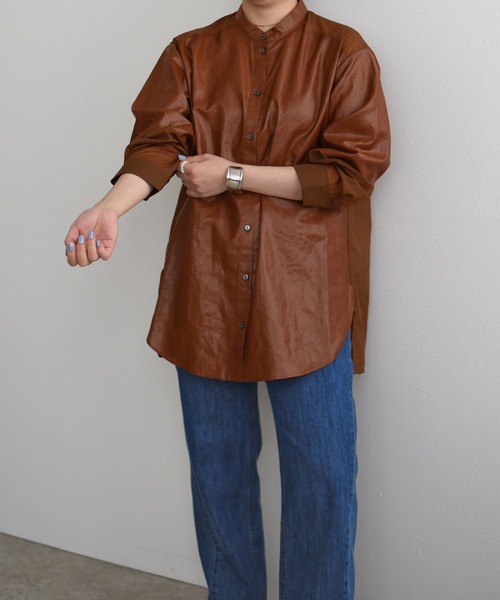 palm RICHE(ポームリシュ)の「レザーライクシアーシャツ(シャツ/ブラウス・レディース・ブラック/ベージュ/ブラウン・M)」の21枚目の写真