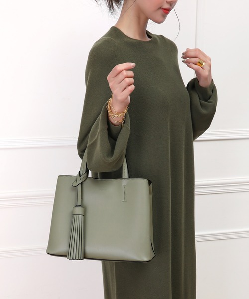 Ungrid(アングリッド)の「【Ungrid/アングリッド】ビッグタッセル ハンドバッグ(ハンドバッグ・レディース・ブラック/ダークブラウン/ベージュ/オリーブ/カーキ/アイボリー/ベージュ系その他/ブルー系その他/キャメル/スモークピンク/ワイン/ダークベージュ・FREE)」の7枚目の写真