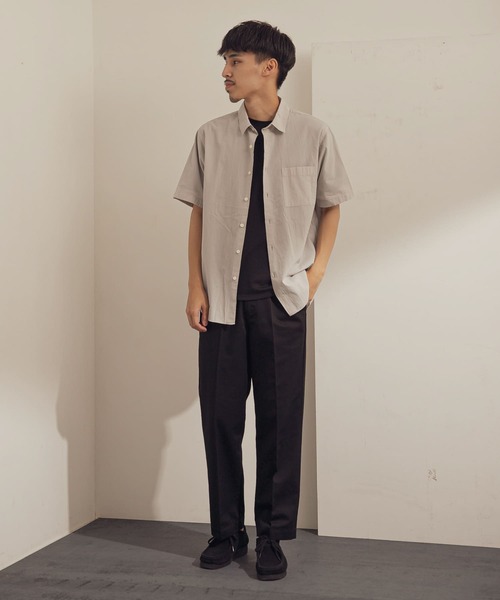 URBAN RESEARCH DOORS（アーバンリサーチドアーズ）の「マイクロサッカー レギュラーカラーシャツ（シャツ/ブラウス・メンズ・グレー/イエロー/ブラック・38/40）」の8枚目の写真