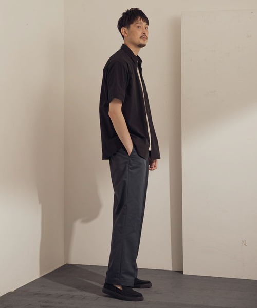 URBAN RESEARCH DOORS（アーバンリサーチドアーズ）の「マイクロサッカー レギュラーカラーシャツ（シャツ/ブラウス・メンズ・グレー/イエロー/ブラック・38/40）」の16枚目の写真