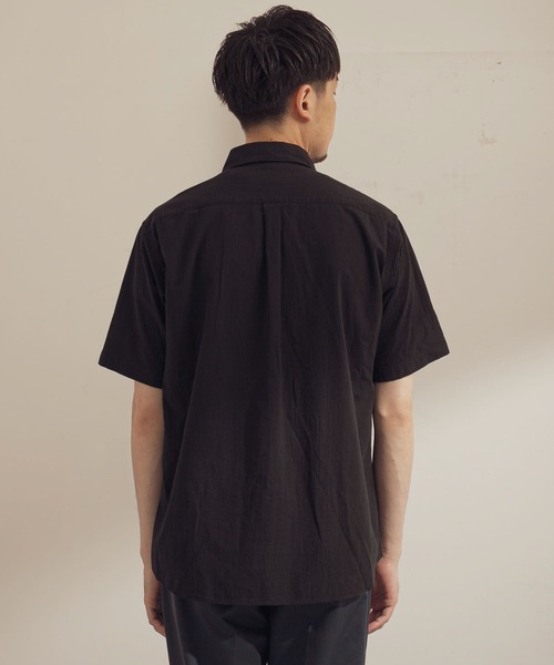 URBAN RESEARCH DOORS（アーバンリサーチドアーズ）の「マイクロサッカー レギュラーカラーシャツ（シャツ/ブラウス・メンズ・グレー/イエロー/ブラック・38/40）」の19枚目の写真