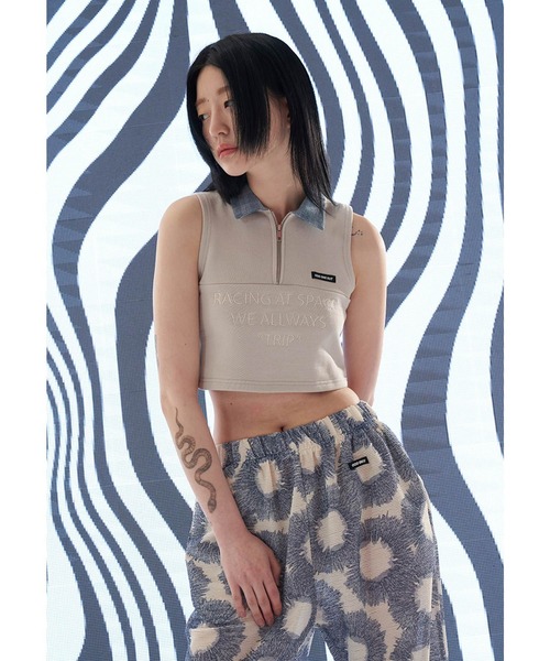 oddoneout(オッドワンアウト)の「『ODD ONE OUT/オッドワンアウト』Denim collar zipper top/デニムカラー ジッパー トップ クロップド丈 スリーブレス(Tシャツ/カットソー・レディース・ネイビー/ブルー/アイボリー・FREE)」の11枚目の写真
