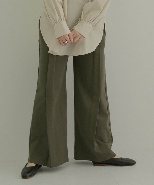 LAATO(ラート)の「TACK SWEAT PANTS(その他パンツ・レディース・カーキ/オフホワイト・FREE)」の2枚目の写真