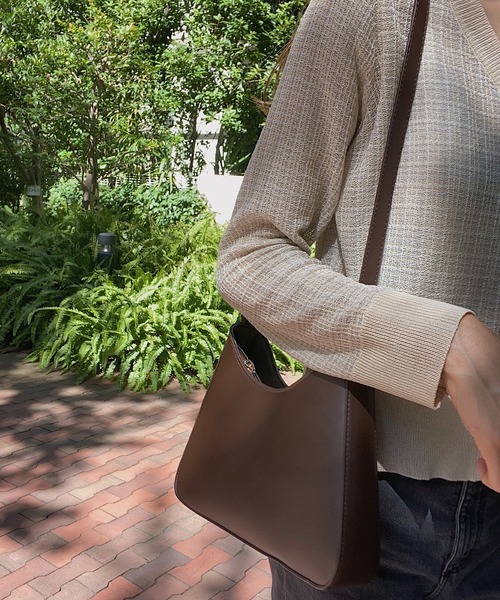 LAUIR（ラウアー）の「ラウンドショルダーバッグ（ショルダーバッグ・レディース・ダークブラウン/ホワイト/ベージュ系その他/ブラック/ブラウン系その他・FREE）」の8枚目の写真