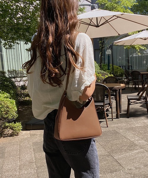 LAUIR（ラウアー）の「ラウンドショルダーバッグ（ショルダーバッグ・レディース・ダークブラウン/ホワイト/ベージュ系その他/ブラック/ブラウン系その他・FREE）」の12枚目の写真