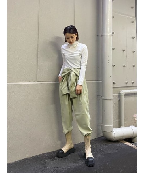 SLY（スライ）の「ZIP UP TRACK SOLE BOOTS ジップアップ トラックソール ブーツ（ブーツ・レディース・ブラック/ベージュ・MEDIUM/LARGE/SMALL）」の21枚目の写真