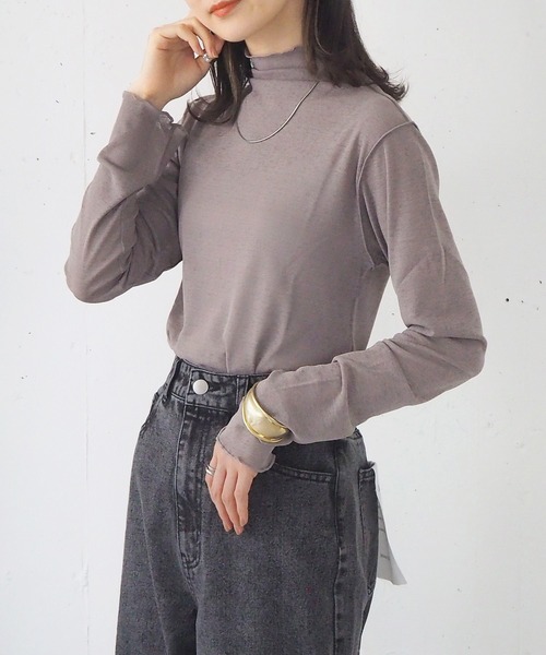 tiptop（ティップトップ）の「【2サイズ展開】シアーメローハイネックロンT 【Lサイズあり】（Tシャツ/カットソー・レディース・オフホワイト/ブラック/ブルー/モカ/グリーン/ブラウン・FREE/L）」の5枚目の写真