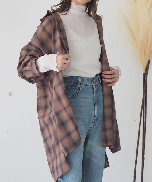 tiptop（ティップトップ）の「【2サイズ展開】シアーメローハイネックロンT 【Lサイズあり】（Tシャツ/カットソー・レディース・オフホワイト/ブラック/ブルー/モカ/グリーン/ブラウン・FREE/L）」の7枚目の写真