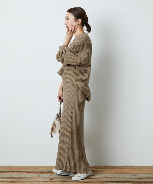 FREAK'S STORE（フリークスストア）の「▽【WEB限定】鬼ワッフルクルーネックダメージニット（ニット/セーター・レディース・ブラック/ベージュ/オリーブ/ブルー/マスタード/ナチュラル/パープル/ネイビー/イエロー・ﾌﾘ-）」の17枚目の写真