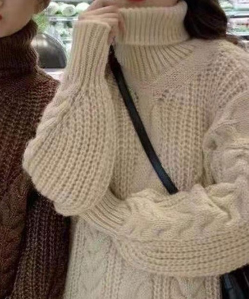 Twinkle;pm（トゥインクルピーエム）の「タートルネックケーブル編み