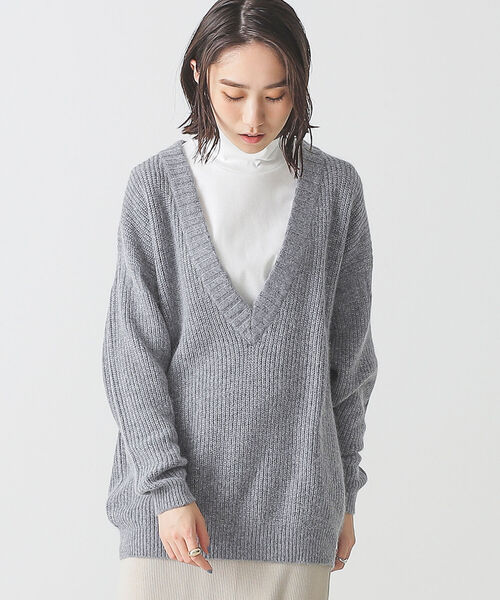 BEAMS LIGHTS(ビームスライツ)の「BEAMS LIGHTS / 5ゲージ 片畦 ラムウール混 Vネック ニット(ニット/セーター・レディース・ネイビー/グレー/ピンク・ONE SIZE)」の10枚目の写真