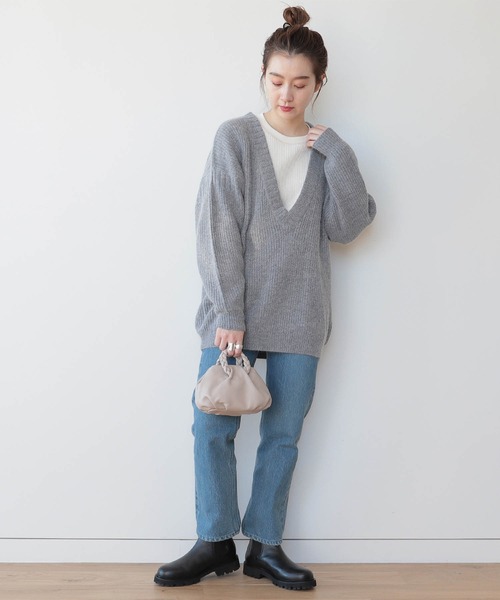 BEAMS LIGHTS(ビームスライツ)の「BEAMS LIGHTS / 5ゲージ 片畦 ラムウール混 Vネック ニット(ニット/セーター・レディース・ネイビー/グレー/ピンク・ONE SIZE)」の22枚目の写真