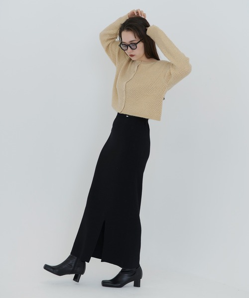 TINA：JOJUN（ティーナジョジュン）の「フロントスリット ニット