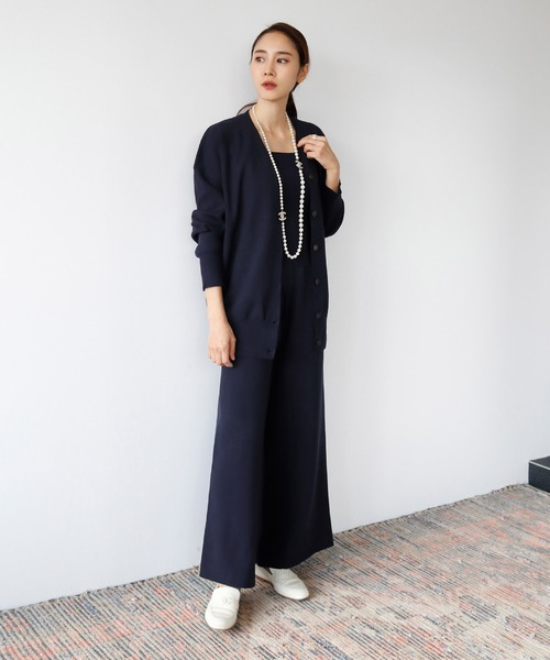 ロング丈Vネックニットカーディガン＆ベアトップオールインワンのセットアップ