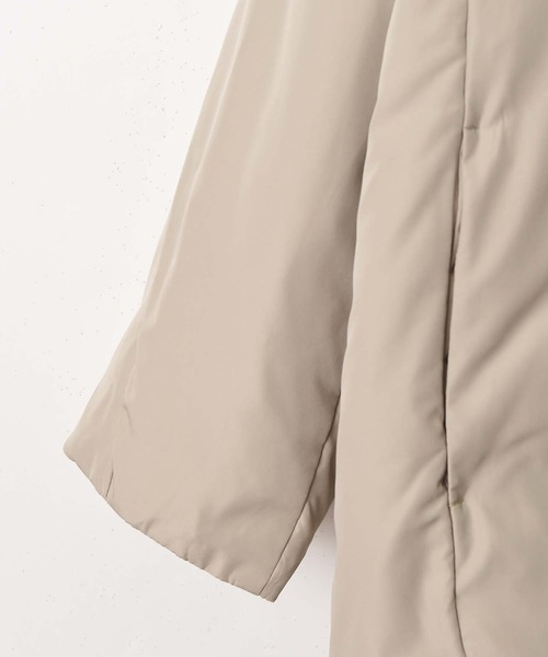 RAW FUDGE（ローファッジ）の「スタンドカラーミドルダウンコート（ダウンジャケット/コート・レディース・チャコールグレー/オリーブ・M）」の19枚目の写真