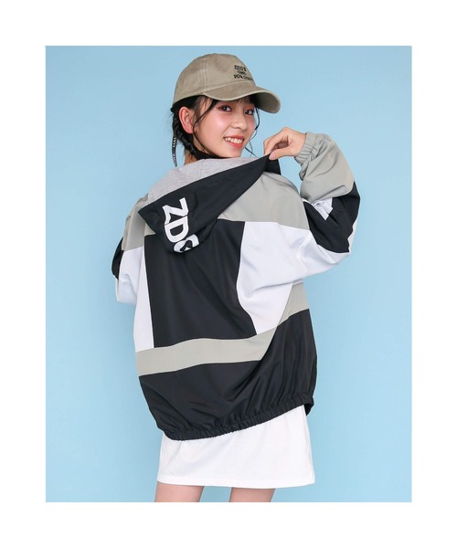 ZIDDY(ジディ)の「ZIDDY/【ニコ☆プチ4月号掲載】フード ロゴ入り カラー 切り替え ジャケット (130~160cm)(ブルゾン・キッズ・ブルー/グリーン・160/150/130/140)」の2枚目の写真