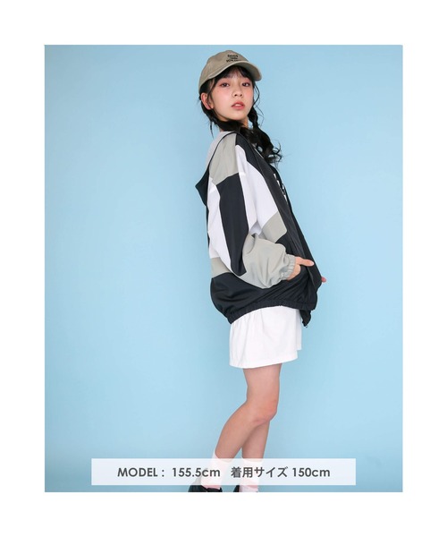ZIDDY(ジディ)の「ZIDDY/【ニコ☆プチ4月号掲載】フード ロゴ入り カラー 切り替え ジャケット (130~160cm)(ブルゾン・キッズ・ブルー/グリーン・160/150/130/140)」の3枚目の写真