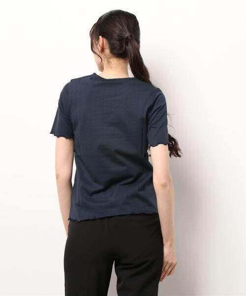 A.P.C.(アーペーセー)の「T-SHIRT JEANNETTE 22P(Tシャツ/カットソー・レディース・ネイビー/キナリ・S/M/L)」の4枚目の写真