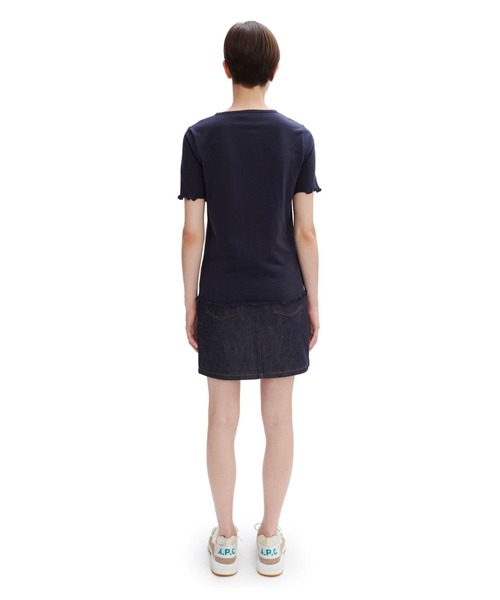 A.P.C.(アーペーセー)の「T-SHIRT JEANNETTE 22P(Tシャツ/カットソー・レディース・ネイビー/キナリ・S/M/L)」の8枚目の写真