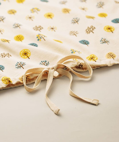 BELLUNA（ベルーナ）の「カジュアルゆったりプリントＴシャツ（Tシャツ/カットソー・レディース・ホワイト/チャコールグレー/オフホワイト/ブルー/セージグリーン/その他1/チャコール・LARGE/X-LARGE/MEDIUM）」の12枚目の写真