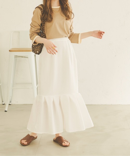Ambre Neige（アンブルネージュ）の「シワ加工タックマーメイドスカート／【WEB/EC限定商品】（スカート・レディース・ベージュ/オフホワイト・SMALL/MEDIUM）」の11枚目の写真