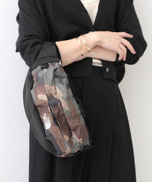 SLOBE IENA（スローブイエナ）の「【THE NORTH FACE/ ザノースフェイス】 SWEEP（ショルダーバッグ・レディース・カーキ/ブラック・FREE）」の12枚目の写真