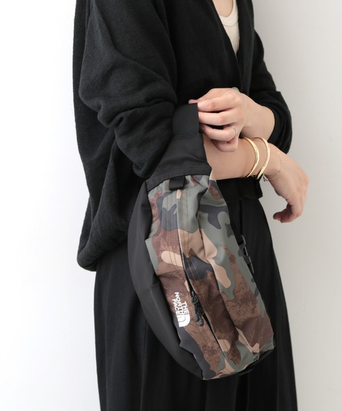 SLOBE IENA（スローブイエナ）の「【THE NORTH FACE/ ザノースフェイス】 SWEEP（ショルダーバッグ・レディース・カーキ/ブラック・FREE）」の13枚目の写真