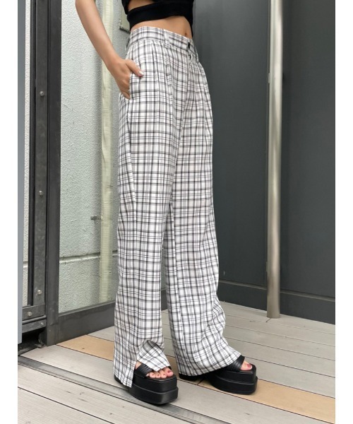 ENVYM（アンビー）の「２タックチェックＰＴ（その他パンツ・レディース・ホワイト/ブラック・FREE）」の10枚目の写真