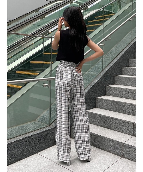 ENVYM（アンビー）の「２タックチェックＰＴ（その他パンツ・レディース・ホワイト/ブラック・FREE）」の13枚目の写真