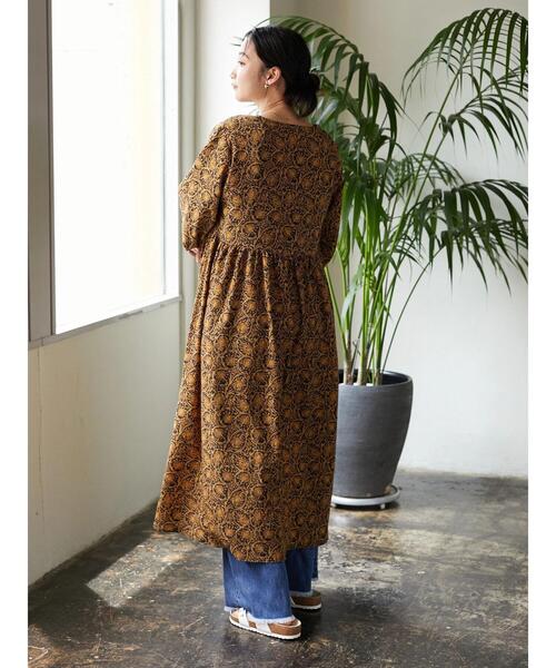 CRAFT STANDARD BOUTIQUE(クラフトスタンダードブティック)の「オリエンタル柄ジョーゼットワンピース *(ワンピース・レディース・ライトグレー/ネイビー・FREE)」の21枚目の写真