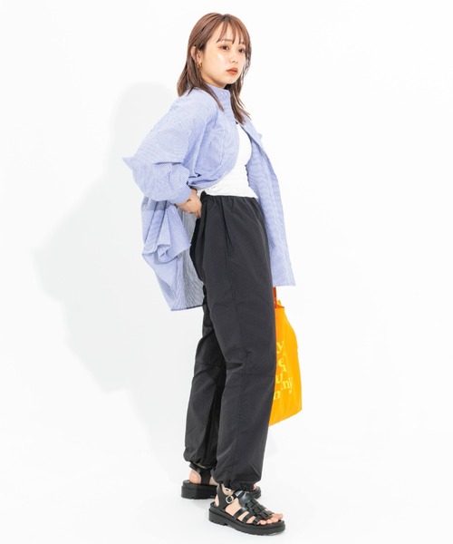 nemne store(ネンネストア)の「【低身長用サイズあり】ナイロンスノーパンツ(カーゴパンツ・レディース・オフホワイト/オレンジ/スミクロ・SMALL/MEDIUM)」の16枚目の写真