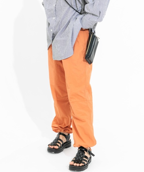 nemne store(ネンネストア)の「【低身長用サイズあり】ナイロンスノーパンツ(カーゴパンツ・レディース・オフホワイト/オレンジ/スミクロ・SMALL/MEDIUM)」の21枚目の写真