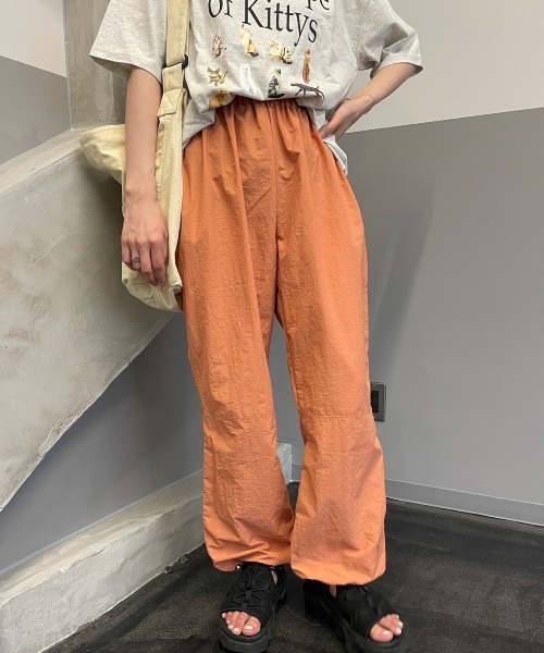 nemne store(ネンネストア)の「【低身長用サイズあり】ナイロンスノーパンツ(カーゴパンツ・レディース・オフホワイト/オレンジ/スミクロ・SMALL/MEDIUM)」の18枚目の写真