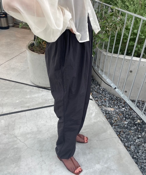 nemne store(ネンネストア)の「【低身長用サイズあり】ナイロンスノーパンツ(カーゴパンツ・レディース・オフホワイト/オレンジ/スミクロ・SMALL/MEDIUM)」の7枚目の写真