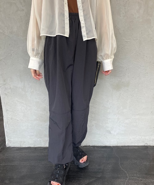 nemne store(ネンネストア)の「【低身長用サイズあり】ナイロンスノーパンツ(カーゴパンツ・レディース・オフホワイト/オレンジ/スミクロ・SMALL/MEDIUM)」の10枚目の写真