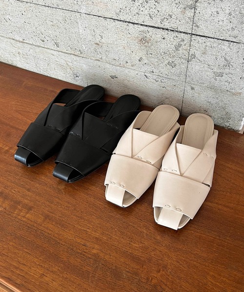 CAPRICIEUX LE'MAGE（カプリシューレマージュ）の「グルカミュール（サンダル・レディース・ホワイト系その他/ブラック・37/38）」の11枚目の写真