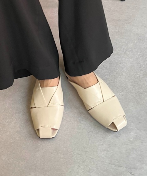 CAPRICIEUX LE'MAGE（カプリシューレマージュ）の「グルカミュール（サンダル・レディース・ホワイト系その他/ブラック・37/38）」の18枚目の写真