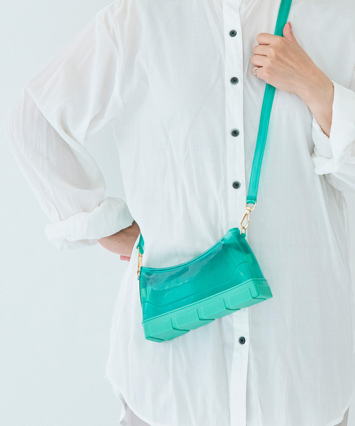 macaroni edge（マカロニエッジ）の「〈macaroni edge/マカロニエッジ〉クリア ショルダー バッグ（ショルダーバッグ・レディース・ブラック/ピンク/イエロー/オレンジ/クリア/パープル/グリーン・ONE SIZE）」の3枚目の写真