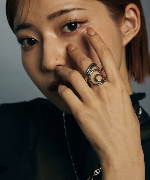 UNITED TOKYO（ユナイテッドトウキョウ）の「スパイラルラインリング（リング・メンズ・シルバー・0）」の5枚目の写真