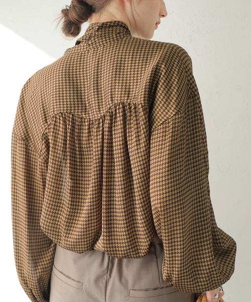 JOURNAL STANDARD(ジャーナルスタンダード)の「サテンヨウリュウボウタイブラウス(シャツ/ブラウス・レディース・ブラック/ブラウン/レッド・FREE)」の11枚目の写真