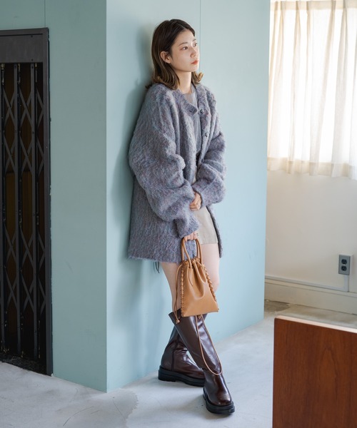 Kastane(カスタネ)の「【2022AWアイテム】フェイクレザー巾着ショルダーバック(ショルダーバッグ・レディース・ブラウン/ブラック/ブルー・FREE)」の6枚目の写真